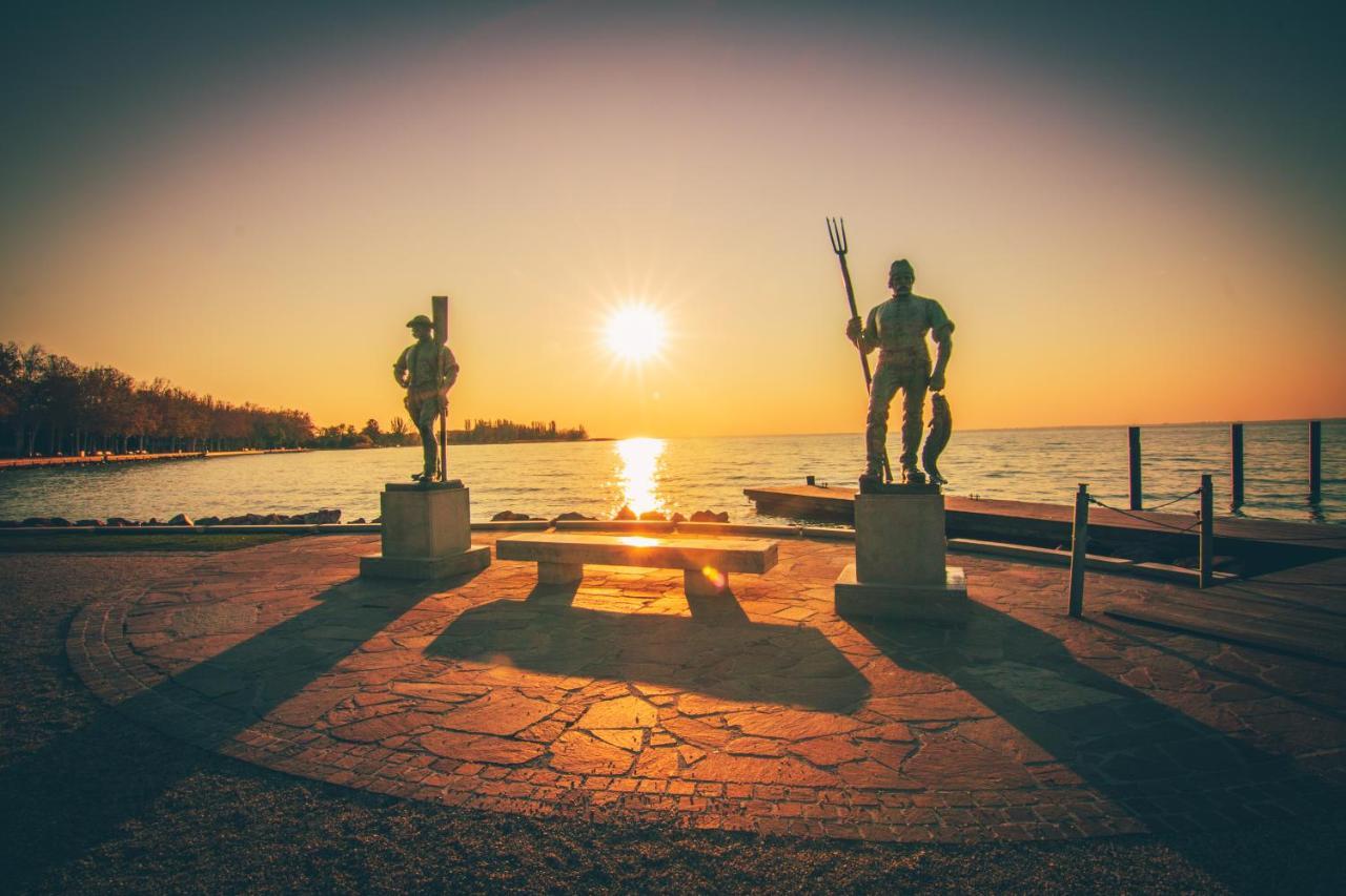 Behouse@Lake Balatonfured Bagian luar foto